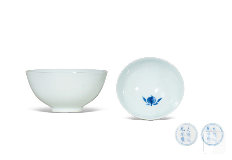 清雍正  青花内折枝桃实纹小杯（一对）